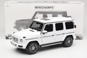 Mercedes G-Class G 500 W463A Diamond White Metallic Minichamps 1:18 113037111 Métal Moulé — image 8 sur 8