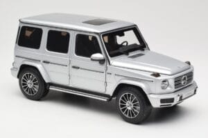 Mercedes G-Class G 500 W463A Iridium Silver Metallic Minichamps 1:18 113037112 Métal Moulé — image 6 sur 8