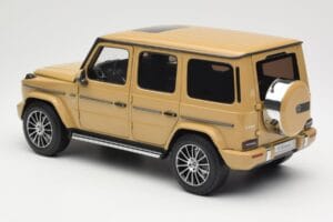 Mercedes G-Class G 500 W463A Solarbeam Yellow Metallic Minichamps 1:18 113037108 Métal Moulé — image 7 sur 8