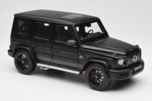 Mercedes G-Class G63 AMG W463A Matt Black Minichamps 1:18 110037064 Métal Moulé — image 6 sur 8