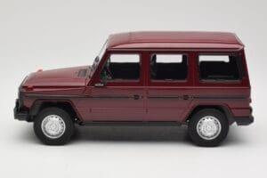 Mercedes G-Class W460 LWB Rouge Foncé Minichamps 1:18 155038102 Métal Moulé — image 3 sur 6