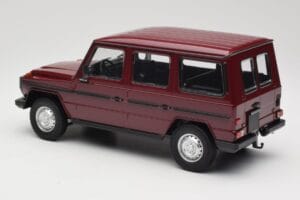 Mercedes G-Class W460 LWB Rouge Foncé Minichamps 1:18 155038102 Métal Moulé — image 5 sur 6