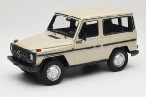 Mercedes G-Class W460 SWB Grey Metallic Minichamps 1:18 155038004 Métal Moulé