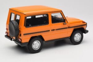 Mercedes G-Class W460 SWB Orange Minichamps 1:18 155038000 Métal Moulé — image 2 sur 6