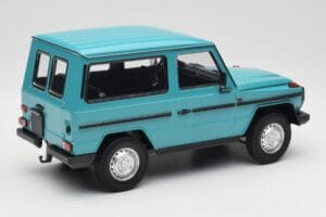 Mercedes G-Class W460 SWB Turquoise Minichamps 1:18 155038001 Métal Moulé — image 2 sur 6