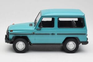 Mercedes G-Class W460 SWB Turquoise Minichamps 1:18 155038001 Métal Moulé — image 3 sur 6