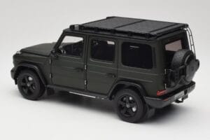 Mercedes G-Class W465 Olive Norev 1:18 B66960662 Métal Moulé — image 7 sur 8