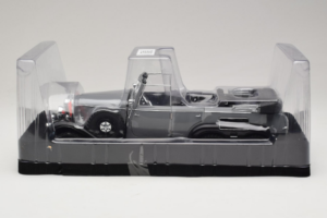Mercedes G4 6-Wheels Noir With Figures Signature Models 1:18 38202 Métal Moulé — image 2 sur 3