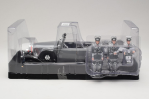 Mercedes G4 6-Wheels Noir With Figures Signature Models 1:18 38202 Métal Moulé