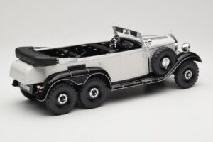 Mercedes G4 W31 Blanc MCG 1:18 MCG18208 Métal Moulé — image 2 sur 6