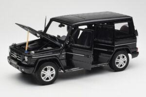 Mercedes G500 W463 Noir AUTOart 1:18 76216 Métal Moulé — image 2 sur 8