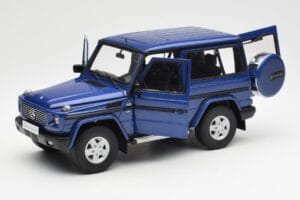 Mercedes G500 W463 SWB Bleu AUTOart 1:18 76114 Métal Moulé — image 2 sur 8
