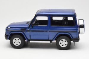 Mercedes G500 W463 SWB Bleu AUTOart 1:18 76114 Métal Moulé — image 4 sur 8