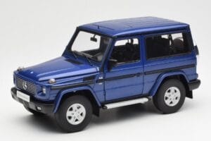 Mercedes G500 W463 SWB Bleu AUTOart 1:18 76114 Métal Moulé