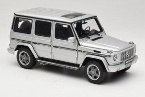 Mercedes G55 AMG W463 Argent AUTOart 1:18 76247 Métal Moulé — image 6 sur 8