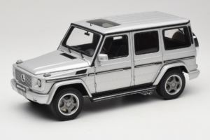 Mercedes G55 AMG W463 Argent AUTOart 1:18 76247 Métal Moulé