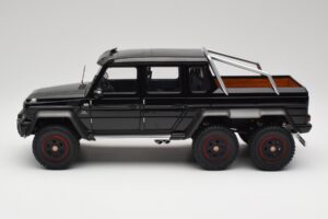 Mercedes AMG G63 W463 6x6 Gloss Noir AUTOart 1:18 76306 Composite — image 4 sur 8