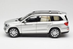 Mercedes GL-Class X166 Iridium Argent Métallisé Norev 1:18 B66960097 Métal Moulé — image 4 sur 8