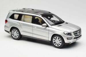 Mercedes GL-Class X166 Iridium Argent Métallisé Norev 1:18 B66960097 Métal Moulé — image 6 sur 8