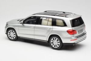 Mercedes GL-Class X166 Iridium Argent Métallisé Norev 1:18 B66960097 Métal Moulé — image 7 sur 8