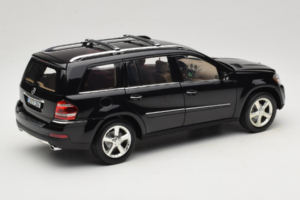 Mercedes GL X164 Tanzanite Blue Minichamps 1:18 B66962335 Métal Moulé — image 3 sur 8