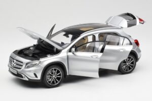 Mercedes GLA X156 Polar Argent Métallisé Norev 1:18 B66960267 Métal Moulé — image 2 sur 8