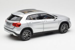 Mercedes GLA X156 Polar Argent Métallisé Norev 1:18 B66960267 Métal Moulé — image 3 sur 8