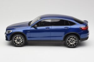 Mercedes AMG GLC 43 Coupe Brilliant Bleu GT Spirit 1:18 B66960468 Résine — image 3 sur 6