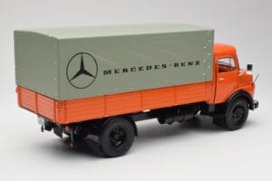Mercedes L911 Orange Schuco 1:18 450044700 Métal Moulé — image 3 sur 8