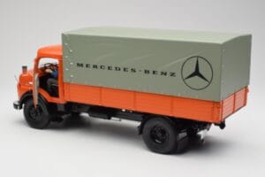 Mercedes L911 Orange Schuco 1:18 450044700 Métal Moulé — image 5 sur 8