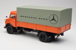 Mercedes L911 Orange Schuco 1:18 450044700 Métal Moulé — image 7 sur 8