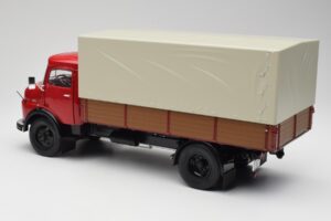 Mercedes L 911 Rouge Schuco 1:18 450016400 Métal Moulé — image 7 sur 8