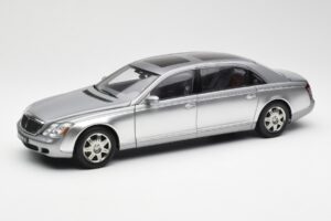 Maybach 62 LWB Himalaya Argent Dealer Edition AUTOart 1:18 B66962178 Métal Moulé