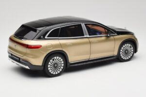 Mercedes Maybach EQS 680 V297 Beige NZG 1:18 B66960592 Métal Moulé — image 3 sur 8