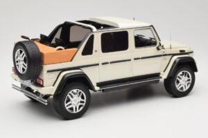 Mercedes Maybach G650 Landaulet W463 Blanc Schuco 1:18 450017800 Métal Moulé — image 2 sur 6