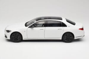 Mercedes Maybach S 680 X223 Diamond White Norev 1:18 B66960666 Métal Moulé — image 4 sur 8