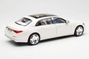 Mercedes Maybach S680 4Matic X223 Diamond Blanc Norev 1:18 183918 Métal Moulé — image 3 sur 8