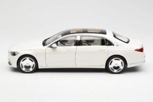 Mercedes Maybach S680 4Matic X223 Diamond Blanc Norev 1:18 183918 Métal Moulé — image 4 sur 8