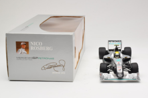Mercedes MGP W01 #4 N. Rosberg Mercedes GP Showcar 2010 Minichamps 1:18 150100074 Métal Moulé — image 6 sur 7