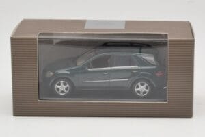 Mercedes ML 500 W164 Vert Foncé Minichamps 1:43 400034500 Métal Moulé — image 4 sur 4