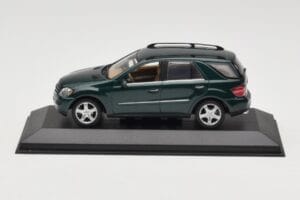 Mercedes ML 500 W164 Vert Foncé Minichamps 1:43 400034500 Métal Moulé