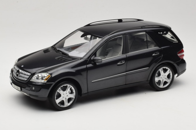 Mercedes ML W164 Obsidian Black Édition Concessionnaire Minichamps 1:18 B66962321 Métal Moulé