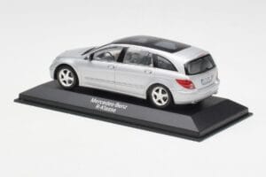 Mercedes R-Class W251 Iridium Silver Minichamps 1:43 B66962214 Métal Moulé — image 3 sur 4