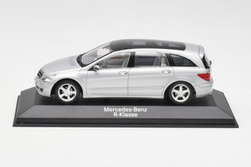 Mercedes R-Class W251 Iridium Silver Minichamps 1:43 B66962214 Métal Moulé