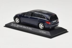 Mercedes R-Class W251 Tanzanite Blue Minichamps 1:43 B66962215 Métal Moulé — image 3 sur 4