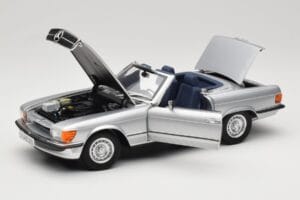 Mercedes R107 380 SL Argent Norev 1:18 183725 Métal Moulé — image 2 sur 8