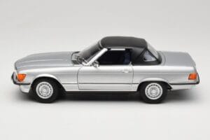 Mercedes R107 380 SL Argent Norev 1:18 183725 Métal Moulé — image 4 sur 8