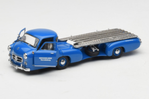 Mercedes Renntransporter Blue Wonder CMC 1:43 M-036K Métal Moulé — image 2 sur 8