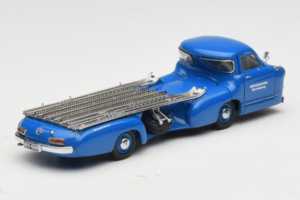 Mercedes Renntransporter Blue Wonder CMC 1:43 M-036K Métal Moulé — image 3 sur 8