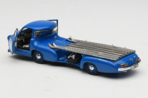 Mercedes Renntransporter Blue Wonder CMC 1:43 M-036K Métal Moulé — image 5 sur 8